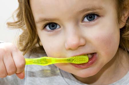 Phòng ngừa sâu răng cho trẻ như thế nào?